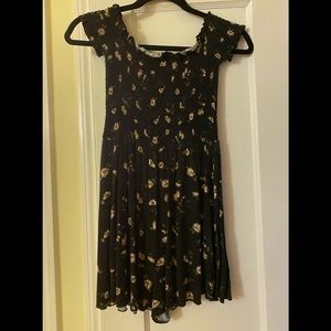 Garage floral off-the-shoulder romper size XS